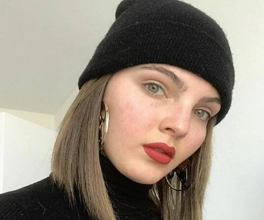 Camren Bicondova Biography - Facts, Childhood, Family Life & Achievements