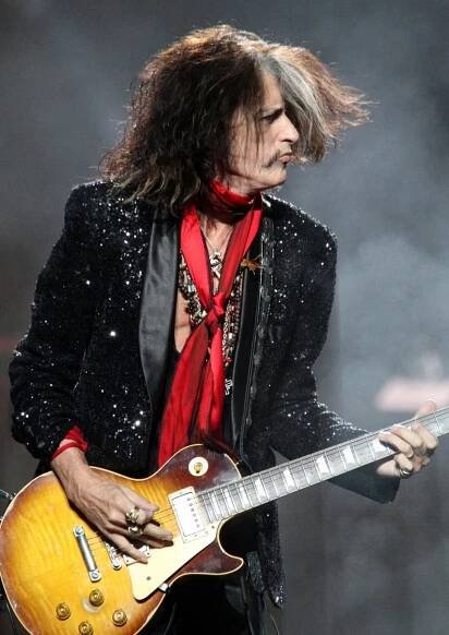 Kytarista Aerosmith zkolaboval na scéně před zraky diváků