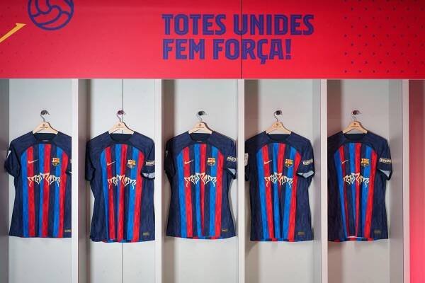 Spotify and FC Barcelona Celebrate ROSALÍA’s ‘MOTOMAMI’ With a Special Shirt and In-App Fan Experience — Spotify