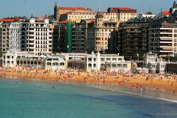 San Sebastian, La Concha Beach, Španělsko | Krásné pláže