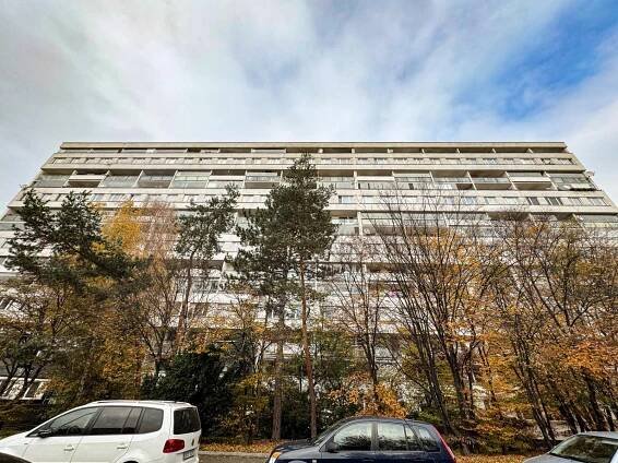 Pronájem částečně zařízeného bytu 4+kk, 75m2, patrový, lodžie, sklep, Hurbanova ul., Praha 4 – Krč – REAL FRIEND