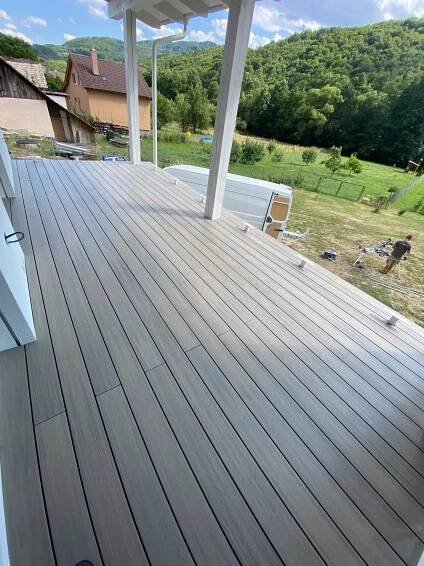 Terasová WPC doska v dekore Dub šedý | WoodPlast
