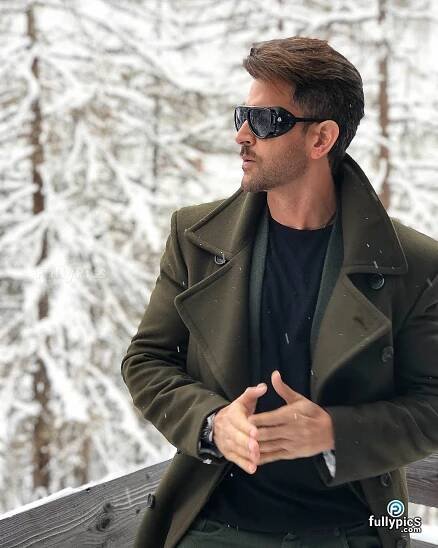 Actor Hrithik Roshan HD Pictures - FullyPics