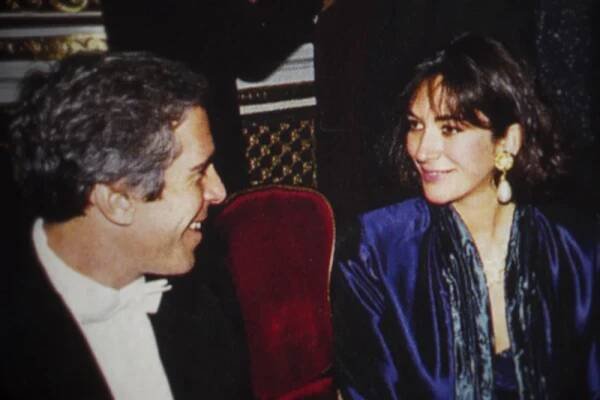 Média, špioni a markýz de Sade. Příběh otce Ghislaine Maxwell se čte jedním dechem | Forbes