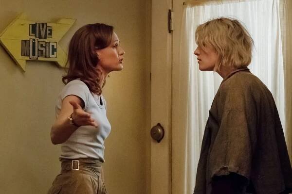 Halt and Catch Fire - PC Rebelové - SETI - Z filmu - Kerry Bishé, Mackenzie Davis