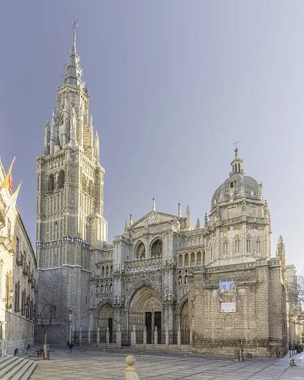 Soubor:FP Toledo Cathedral 2025 - West façade.jpg – Wikipedie