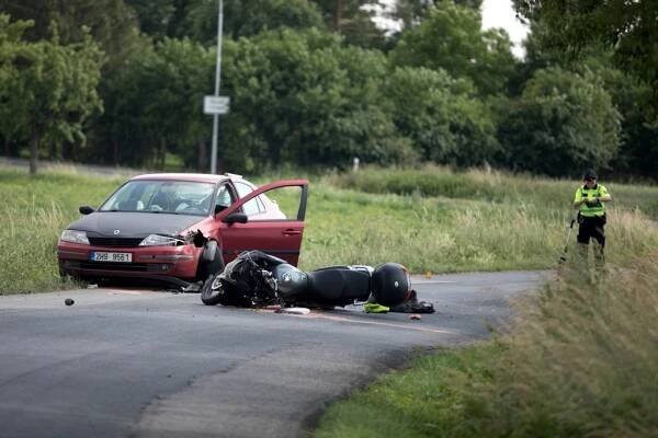 Nehody zapříčinily v červnu smrt 47 lidí. Umírá více motorkářů i chodců