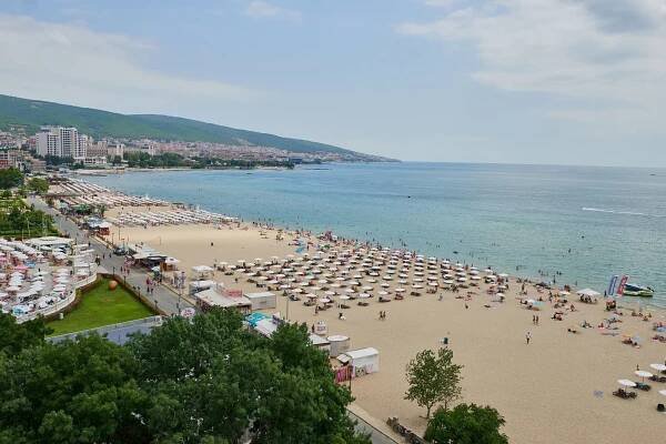 All inclusive Bulharsko s letenkami, hotelom a transferom za 695€