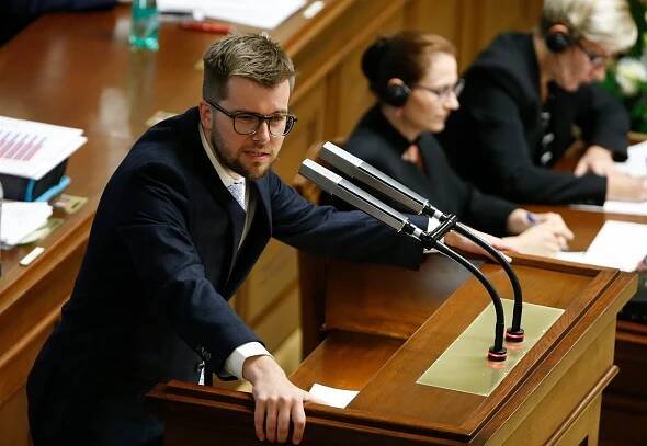 Nabubřelý „chci být ministr“ Michálek volal po konci TOP 09: Teď se ze sněmovny málem klidil sám