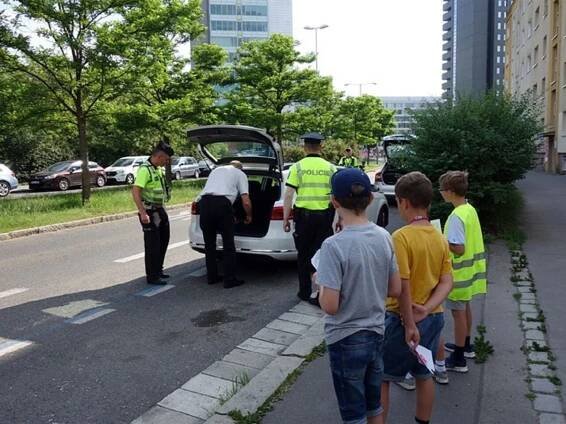 Praha 4 posiluje bezpečnost v okolí škol - NašePraha.cz