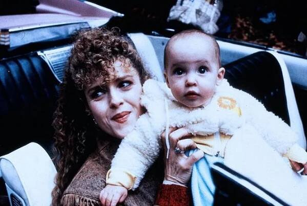Růžový Cadillac - Z filmu - Bernadette Peters