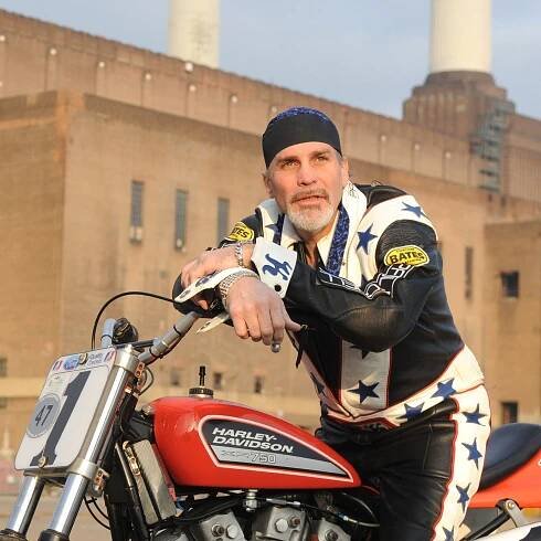 Robbie Knievel, a Motorcycle Daredevil Like His Father, Dies at 60
