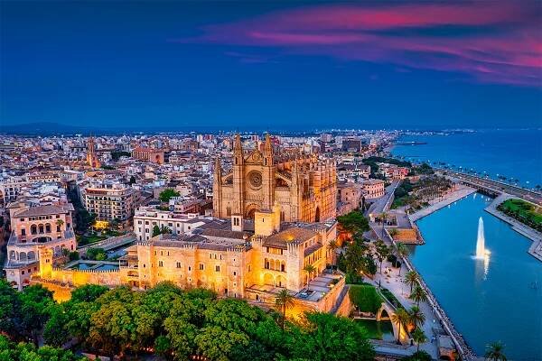 večerní Palma de Mallorca