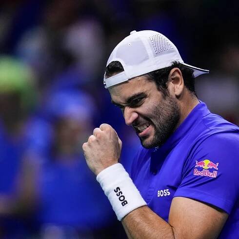 Matteo Berrettini gives Italy a 1-0 lead over the Netherlands in the Davis Cup final
