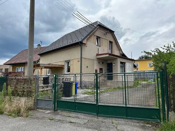 RD se zahradou Meziměstí u Hradce Králové | Reality.iDNES.cz 