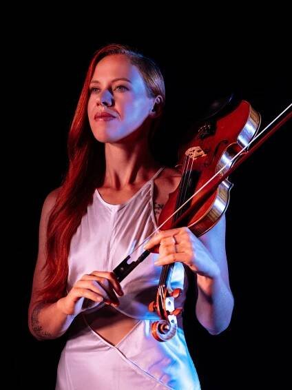 Veronika Linhartová (VERU Violin) - zivyjukebox.cz