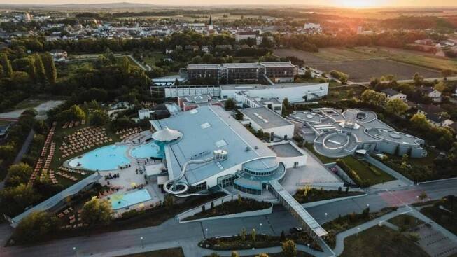 Therme Laa new