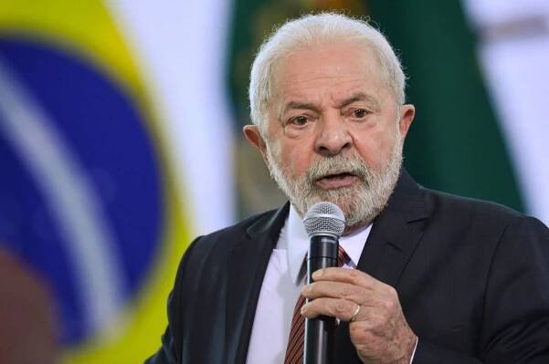 Lula označil Trumpův návrh na zavedení cel za „absurdní“ a pohrozil 50% cly na americké zboží