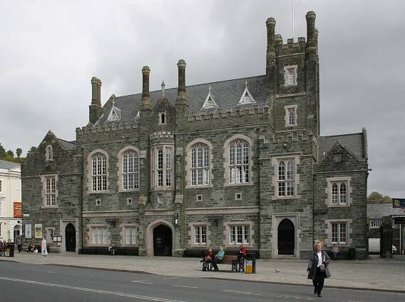 Soubor:Tavistock-02-2004-gje.jpg – Wikipedie