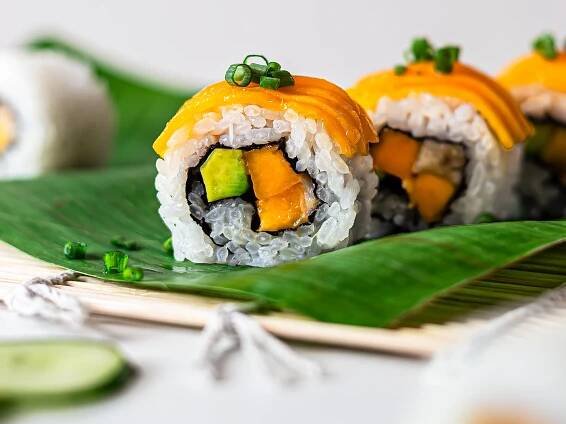 Vegan Mango Maki (Tropical Sushi Rolls)