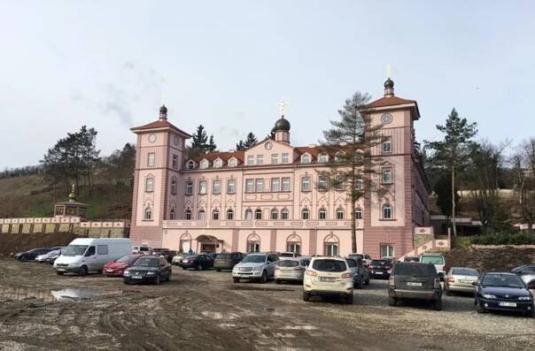 Zámek Loděnice