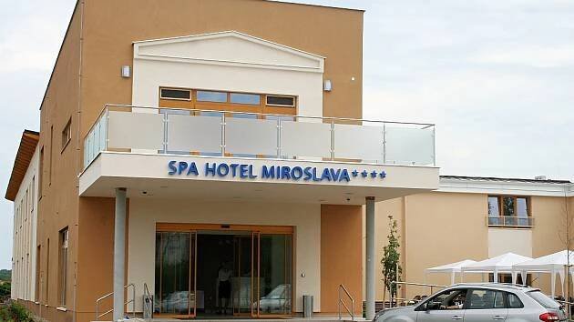 Hotel Miroslava? No přece podle manželky