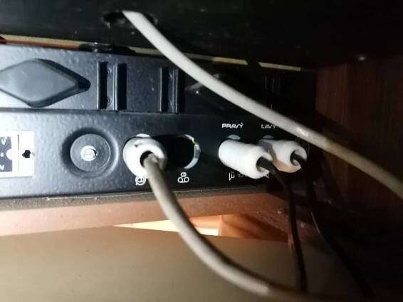 Tesla moderato 1037a nehraje rádio #4