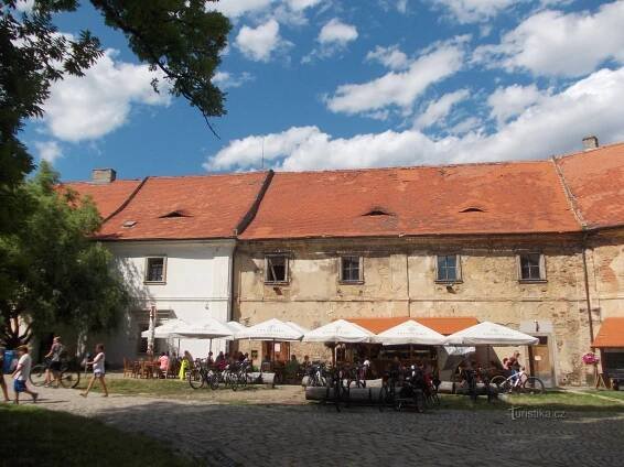 Osek u Duchcova - pivovar... - Dům, budova