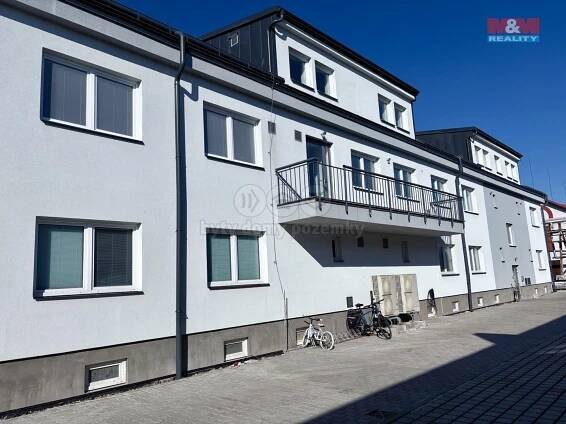 Pronájem bytu 1+kk, 28 m², Pardubice