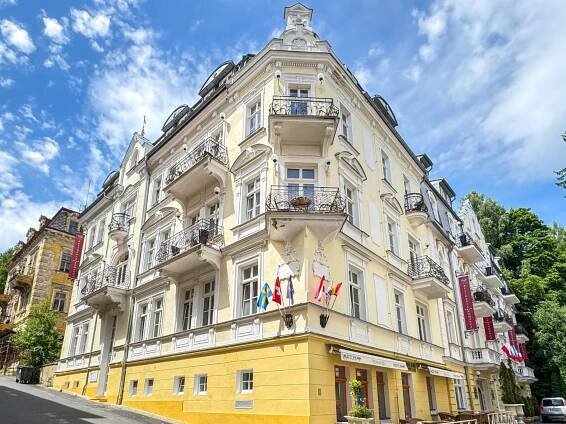 Budova, kde se aparthotel nachází