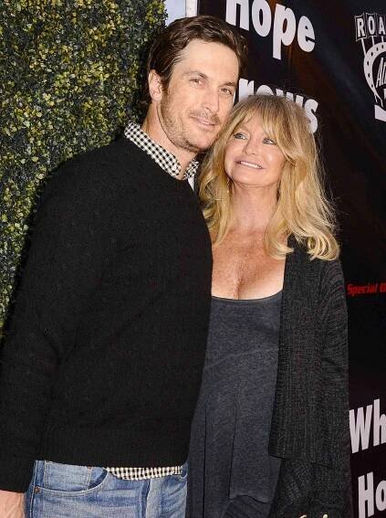 Goldie Hawn Says Son Oliver Hudson Nearly Died at 1 Day Old: 'I Asked God... Heal My Son'