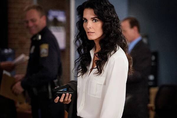 Rizzoli & Isles: Vraždy na pitevně - Zaprodat se ďáblu - Z filmu - Angie Harmon