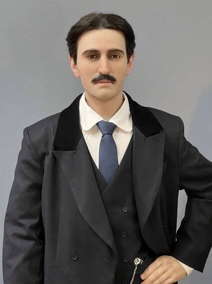 Animatronic Nikola Tesla