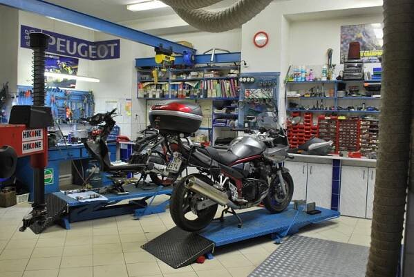 Kurt Lindner - MOTOCENTRUM - TipMoto.com - motofirmy