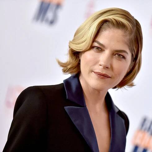 Selma Blair Has a Chic Bowl Cut Now