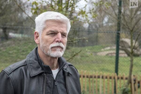 Generál Petr Pavel na návštěvě plzeňské zoo | PrahaIN 