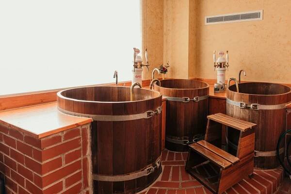 Vířivka, sauna, privátní lázeň a pivo pro 2 osoby