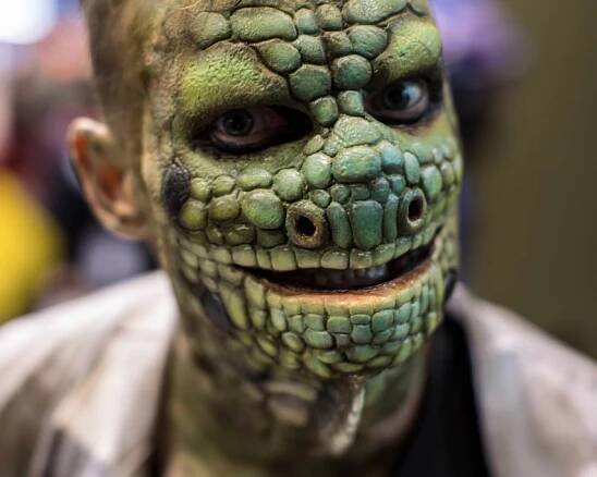 Nizozemský poslanec: Vládnou nám reptiliáni, zachránit nás může Putin