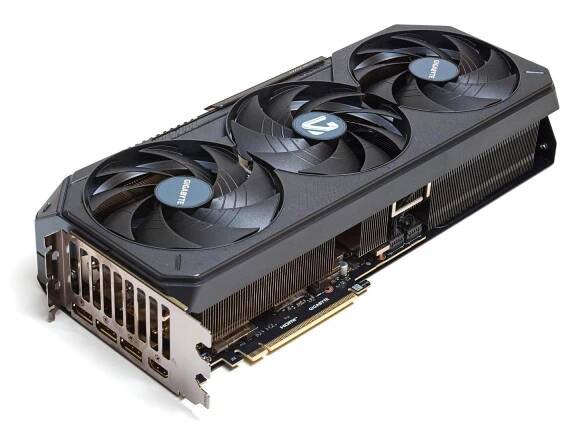 Taktujeme Gigabyte GeForce RTX 5080 Gaming OC 16G. Plus 10 % výkonu