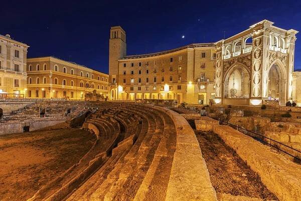 Piazza Santo Oronzo a Anfiteatro Romano v Lecce — Stock obrázek