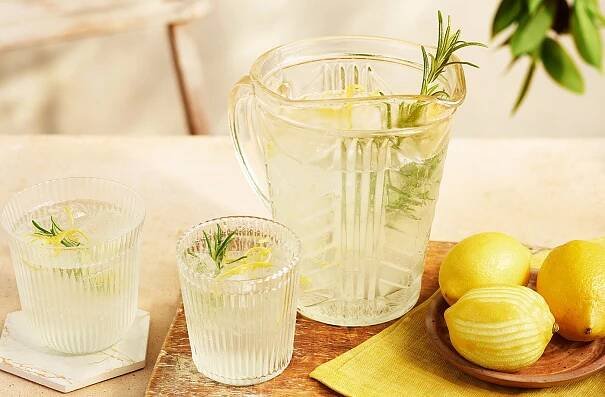 Lemon and rosemary spritz recipe