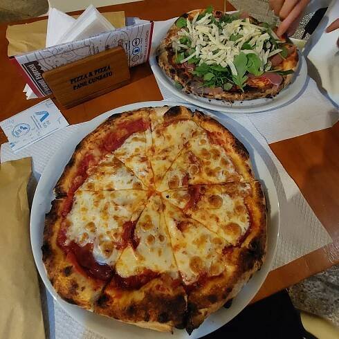 Pizzeria La Novità