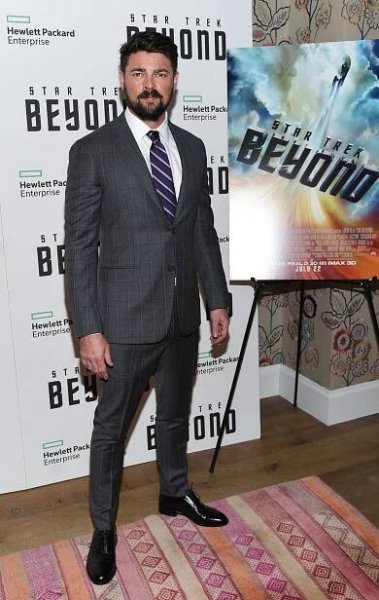 Karl Urban