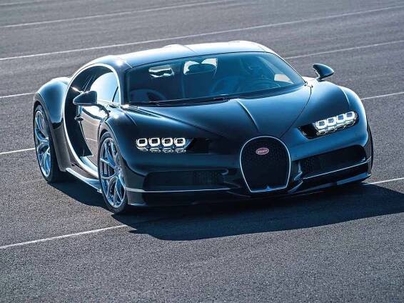 Bugatti Chiron se pokusí o rychlostní rekord až v roce 2018. Kvůli pneumatikám