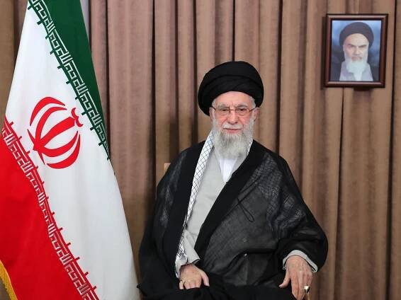 Iran's Parliament Votes to Close Strait of Hormuz After US Attacks