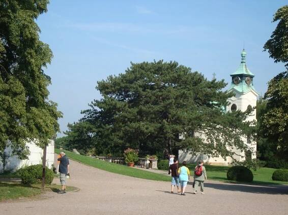 Chlumec nad Cidlinou-kaple... - Kostel