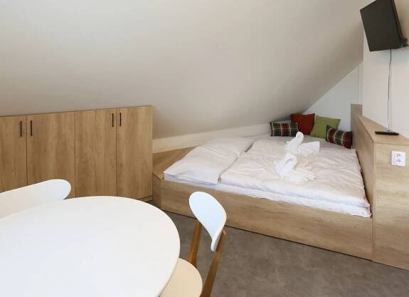 Apartmány Aura | Nově postavené a moderně vybavené Apartmány AURA. V okolí penzionu se nachází několik lyžařských areálů