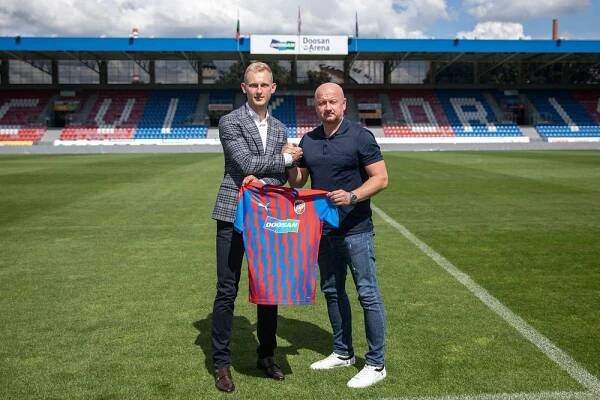 Nová posila v dresu FC Viktoria Plzeň, klub získal univerzála Ondřeje Mihálika