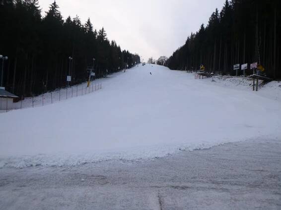 Na Šacberku zahájili lyžařskou sezonu