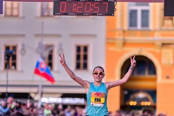 FOTO: Běželi jste s Karlem Poborským půlmaraton? Najdete se ve fotogalerii?